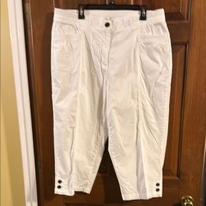 Kim Rogers white capri pants size 18 elastic waistband 98% cotton 2% Spandex EUC